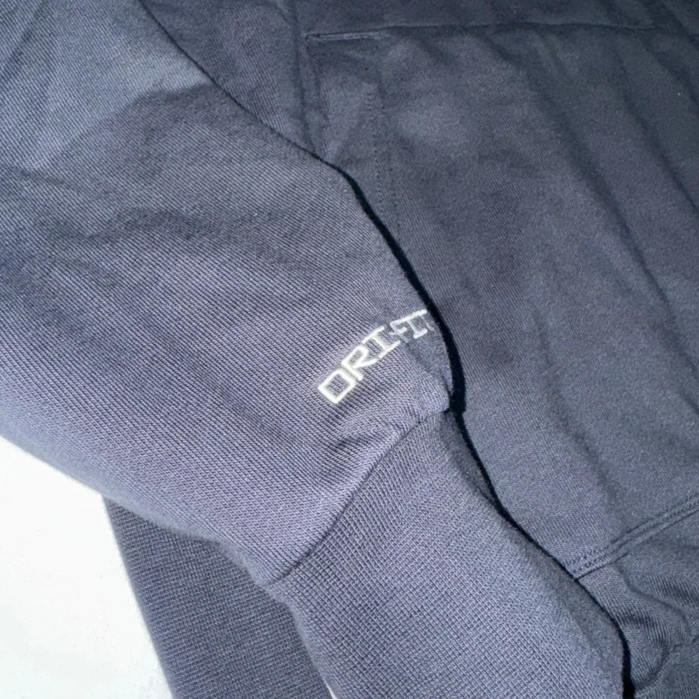 Nike Standard Issue Hoodie Mens M Dri-FIT Black Zippered Pockets Gym NWT $105